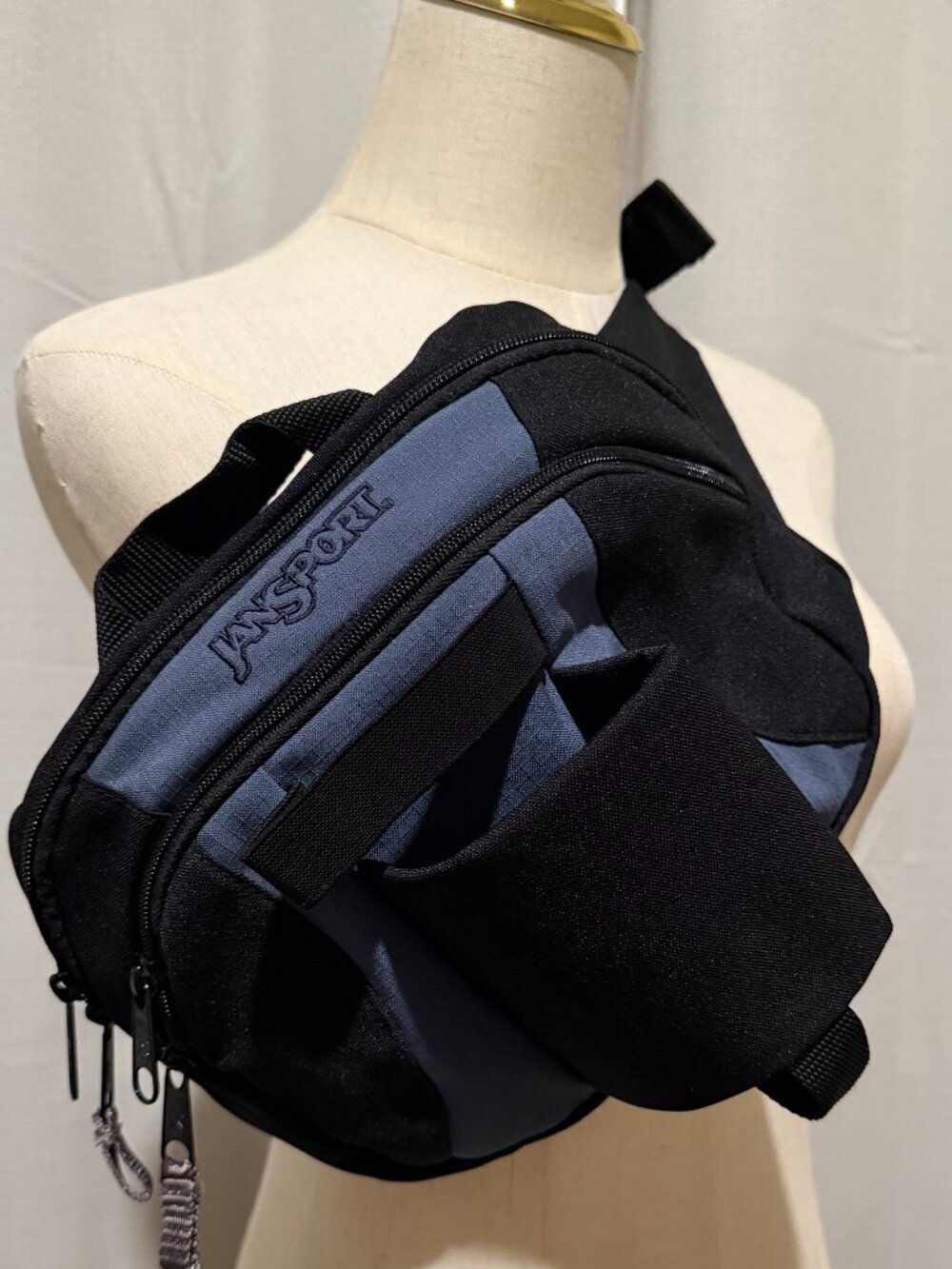 JanSport Black & Blue Sling Bag Crossbody Fanny Pack